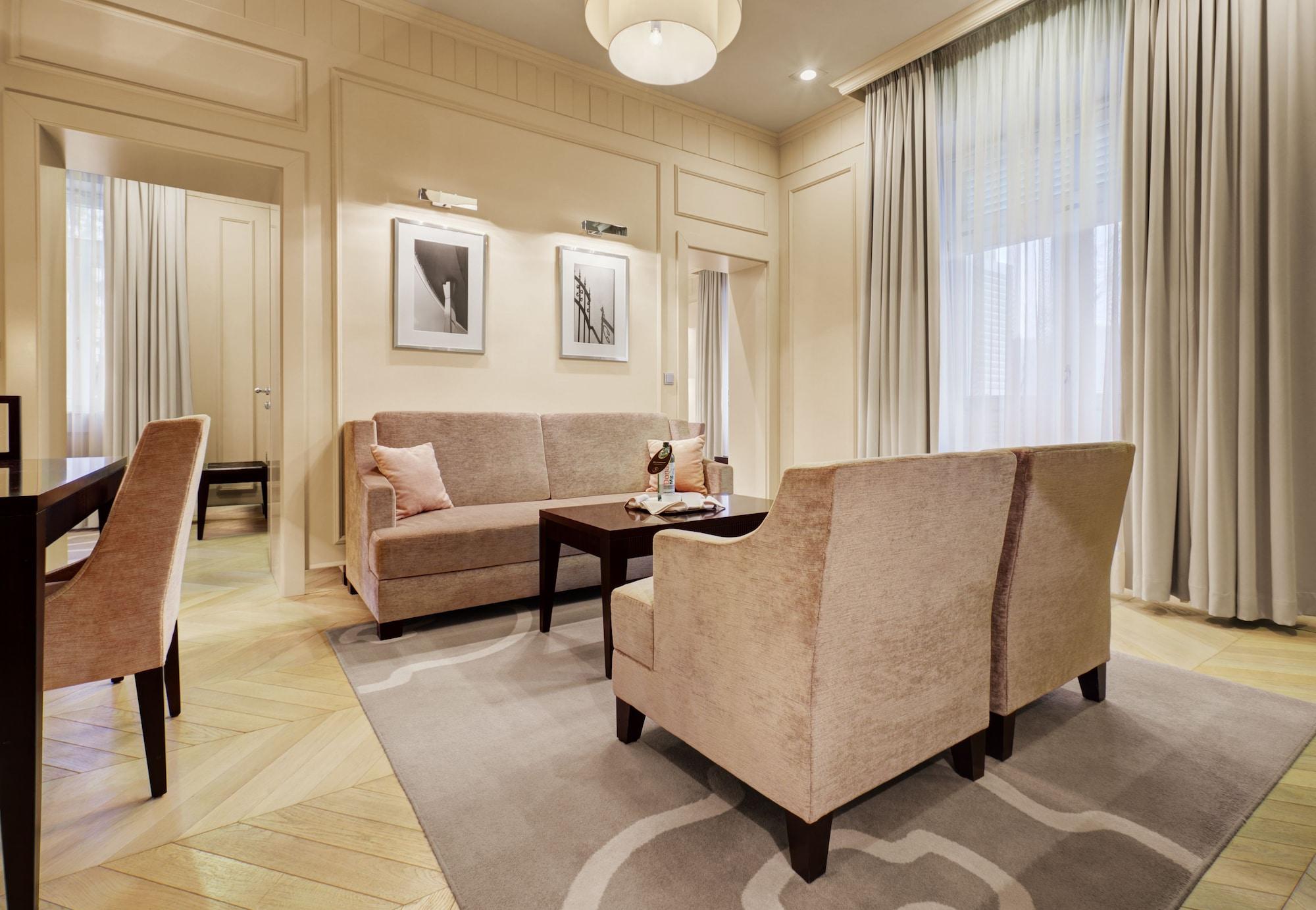 Hotel Aleksander Medical & Spa 로가스카슬라티나 외부 사진