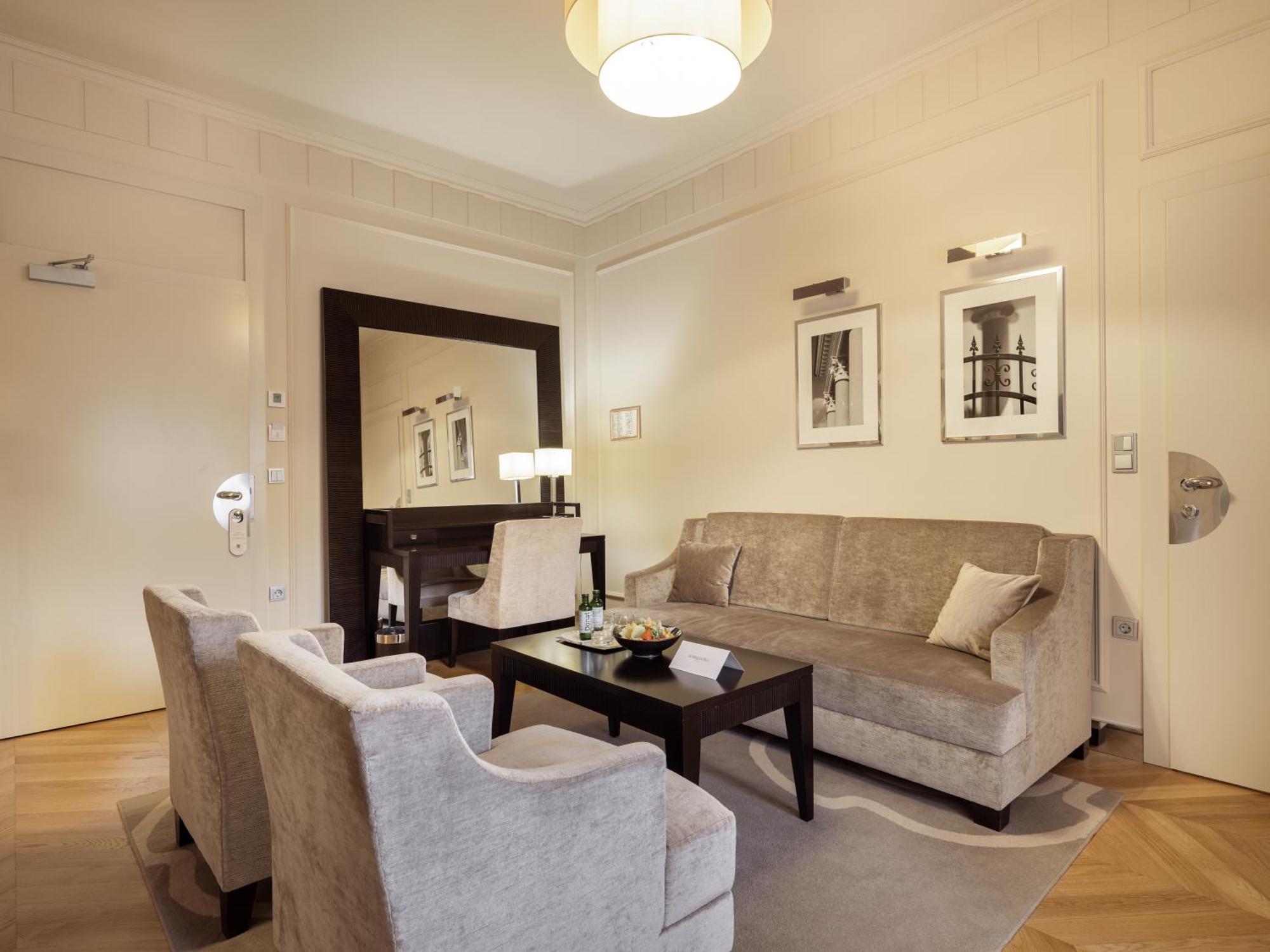 Hotel Aleksander Medical & Spa 로가스카슬라티나 객실 사진