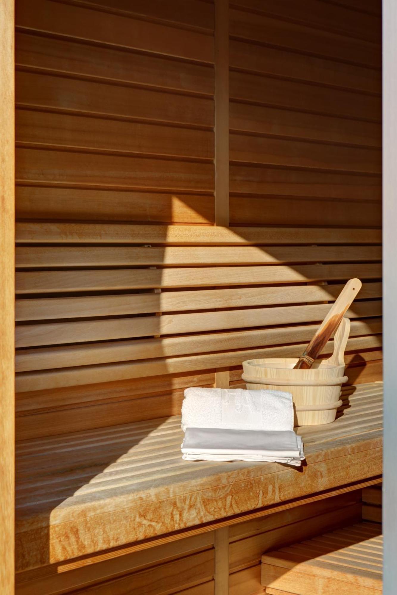 Hotel Aleksander Medical & Spa 로가스카슬라티나 객실 사진