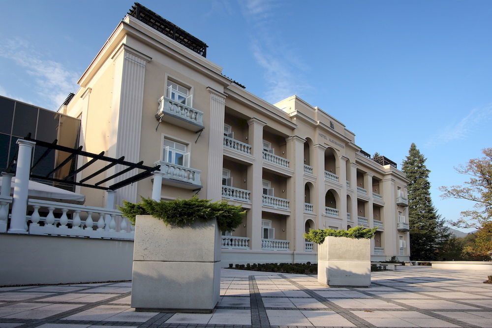Hotel Aleksander Medical & Spa 로가스카슬라티나 외부 사진
